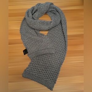 Lord and Taylor Cozy Chunky Grey Scarf 💕